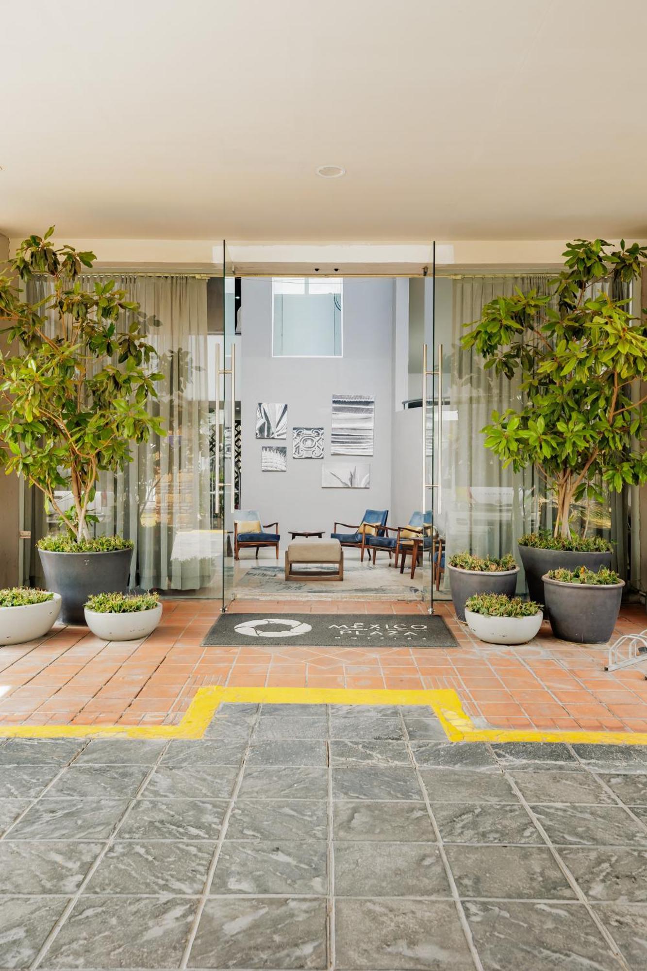 Hotel Suites Mexico Plaza Leon Campestre Exterior foto